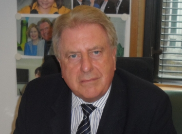 David Evennett MP